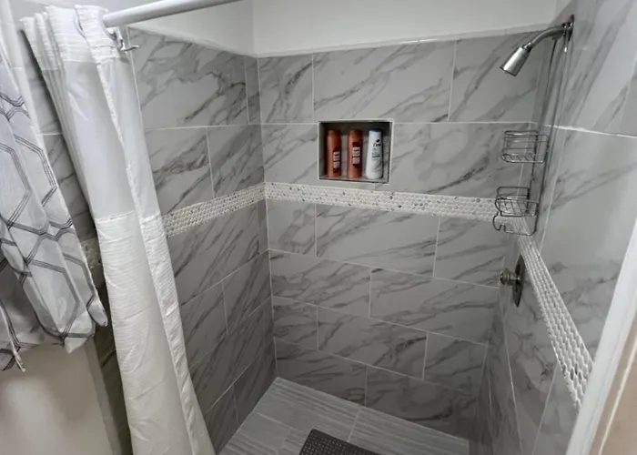 Cozy Private 5 Min From Saint Francis Hospital And Woodland Hills Mall
